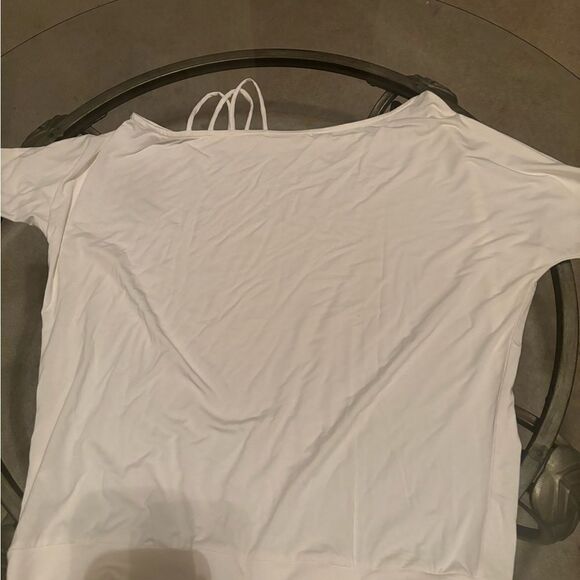 Cbrand White Off shoulder detailed top - Picture 3 of 4